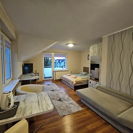 فندق مبيت وإفطار Sympatik Jastrzębia Góra